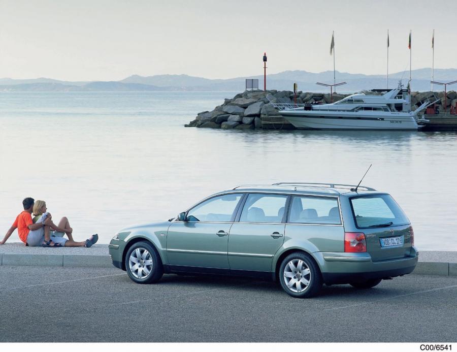  Volkswagen Passat 2001 года  (фото 7 из 8)